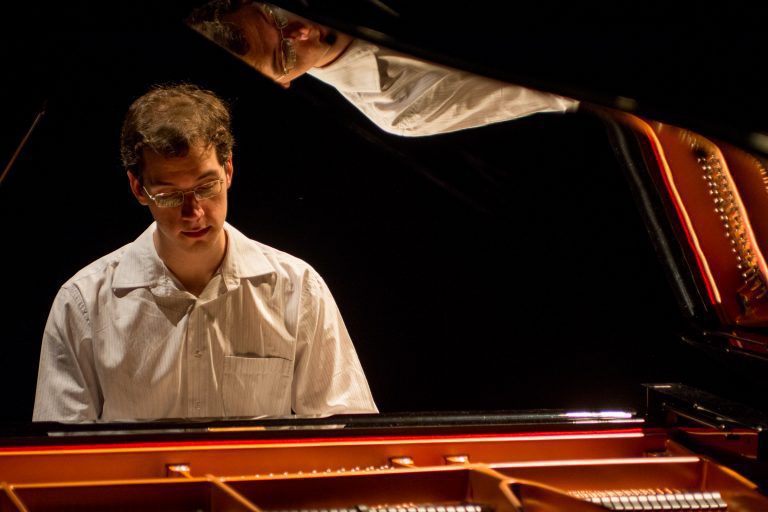 Pedro Brack, pianista já ganhou vários prêmios por suas brilhantes performances
