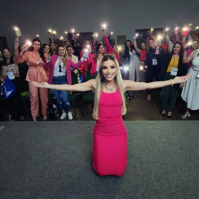 Thais Giraldelli - palestra