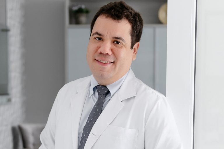 Dr. Ronaldo Andrade