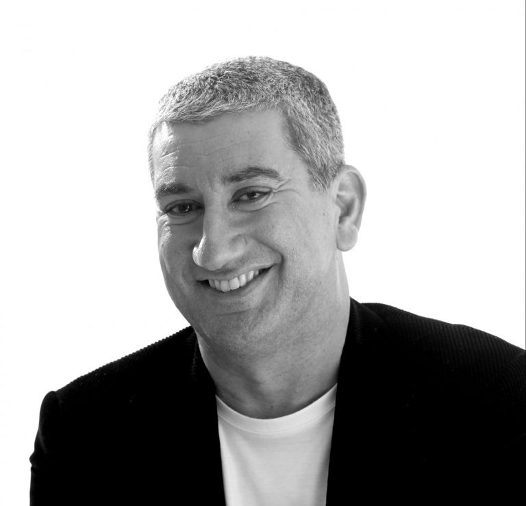 Fernando Adas, fundador da Fine Marketing e autor do livro "O Safado, a Biscate e Eu".  Foto: Divulgação