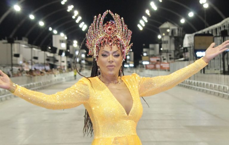 Simone Sampaio - 005