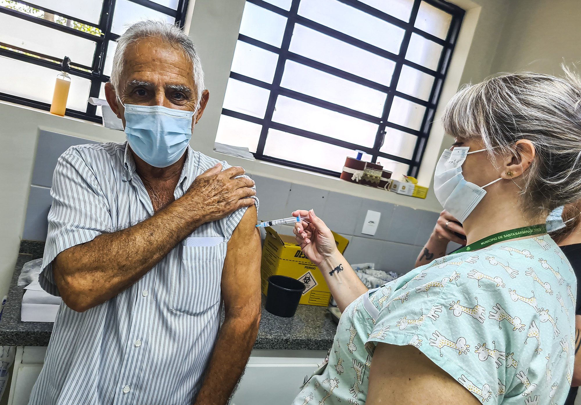 Vacina Bivalente Idosos 02 - imprensa