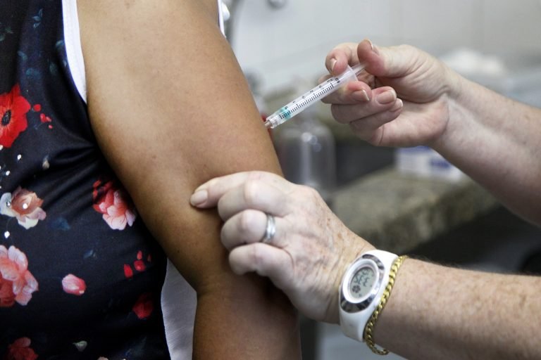 Vacinação Febre Amarela 01 - imprensa