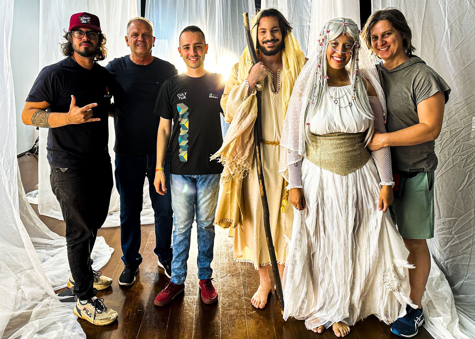 Elenco grava falas e comercial da 24ª edição do Espetáculo Via Crucis de Santa Bárbara 1 Comercial Via Crucis 02 - insta