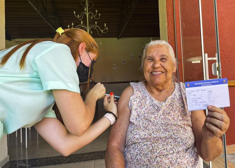 Vacinação Bivalente Idosos ILPS 04 - imprensa