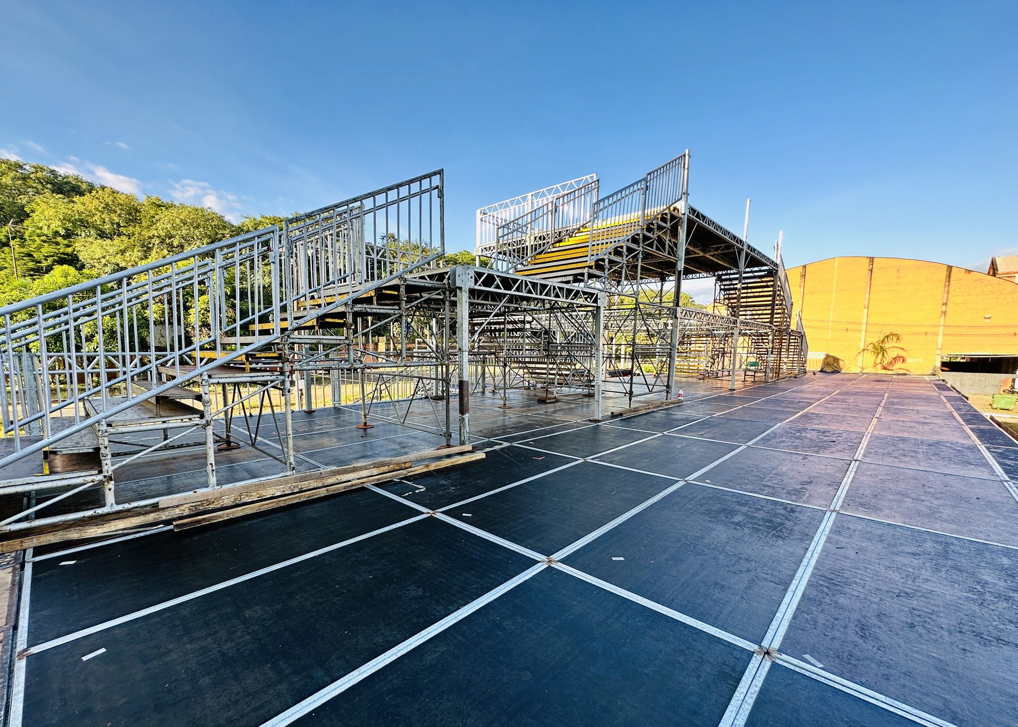 estrutura via crucis imprensa (1)