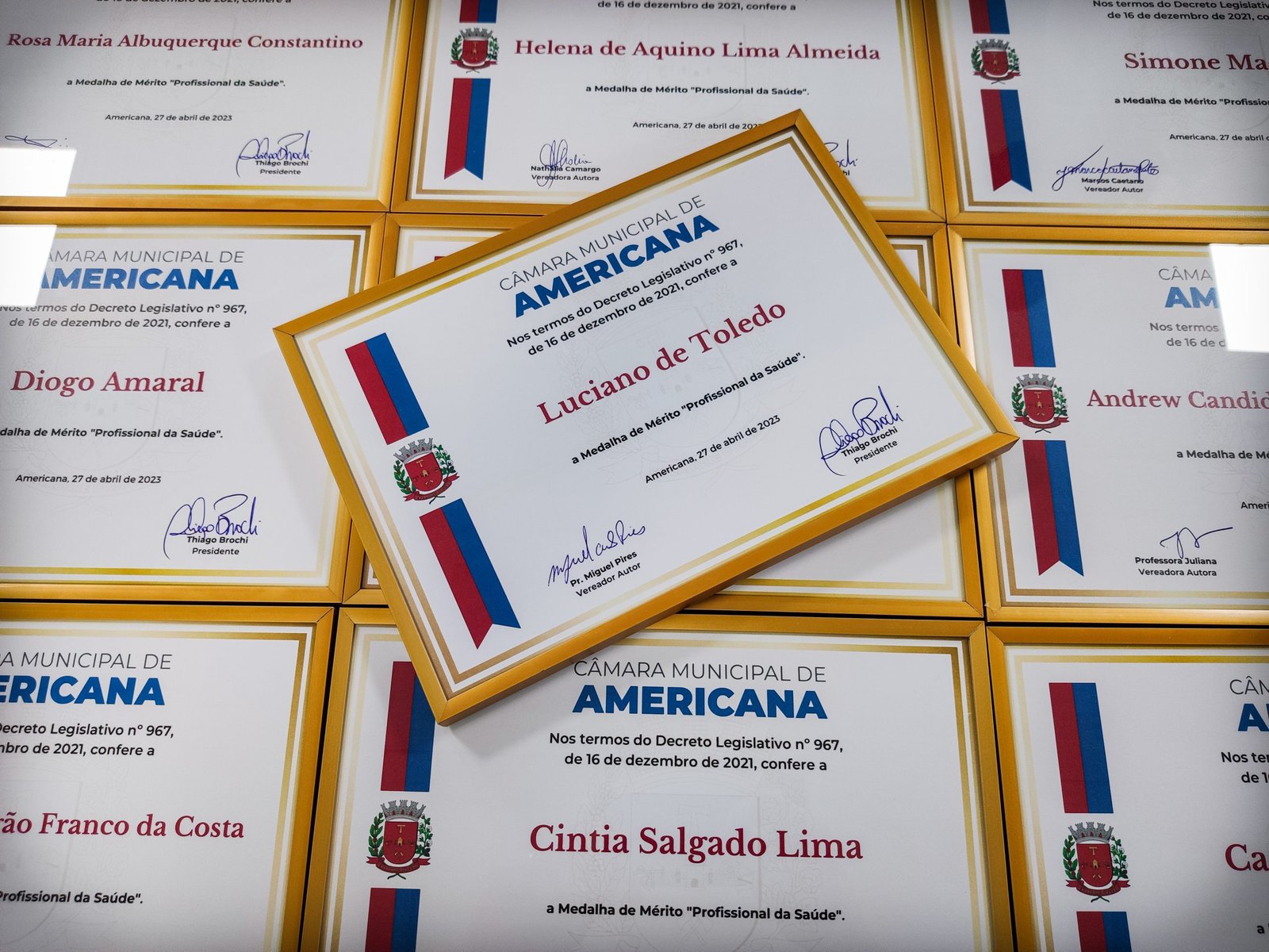 Câmara entrega prêmio medalha de mérito “Profissionais da Saúde” em sessão solene nesta quinta-feira 1 230427soleneprofissionaissaude