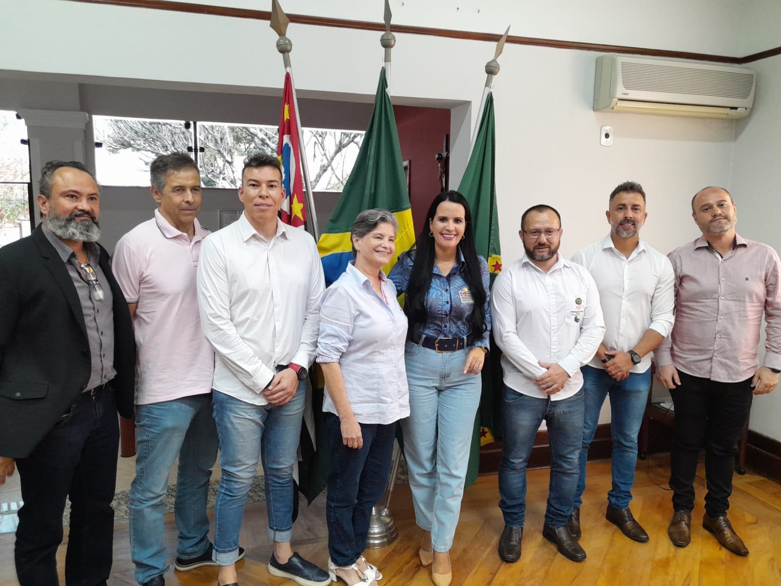 3ab523e5-dcda-470f-bd63-3f75783e8e5e