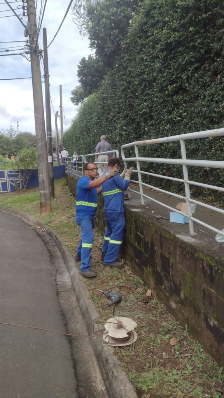 Instalação da passarela (passagem) entre o Centro e Florida 2023-04-26 (3)