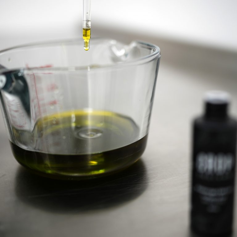 lista-de-remedios-aprovados-pela-anvisa-feitos-a-base-de-cannabis-tem-23-medicamentos-1669650465693_v2_1x1