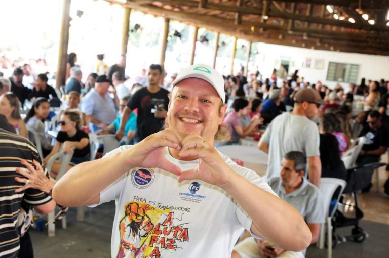 02-05-23-Vitor Roberto, presidente do Sincomerciários, feliz com o resultado da festa, que reuniu mais de mil participantes