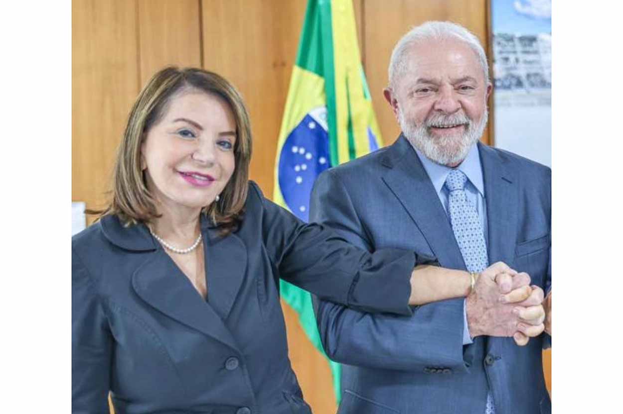 16-05-23-A deputada estadual Professora Bebel durante encontro com o presidente Lula, no Palácio do Planalto