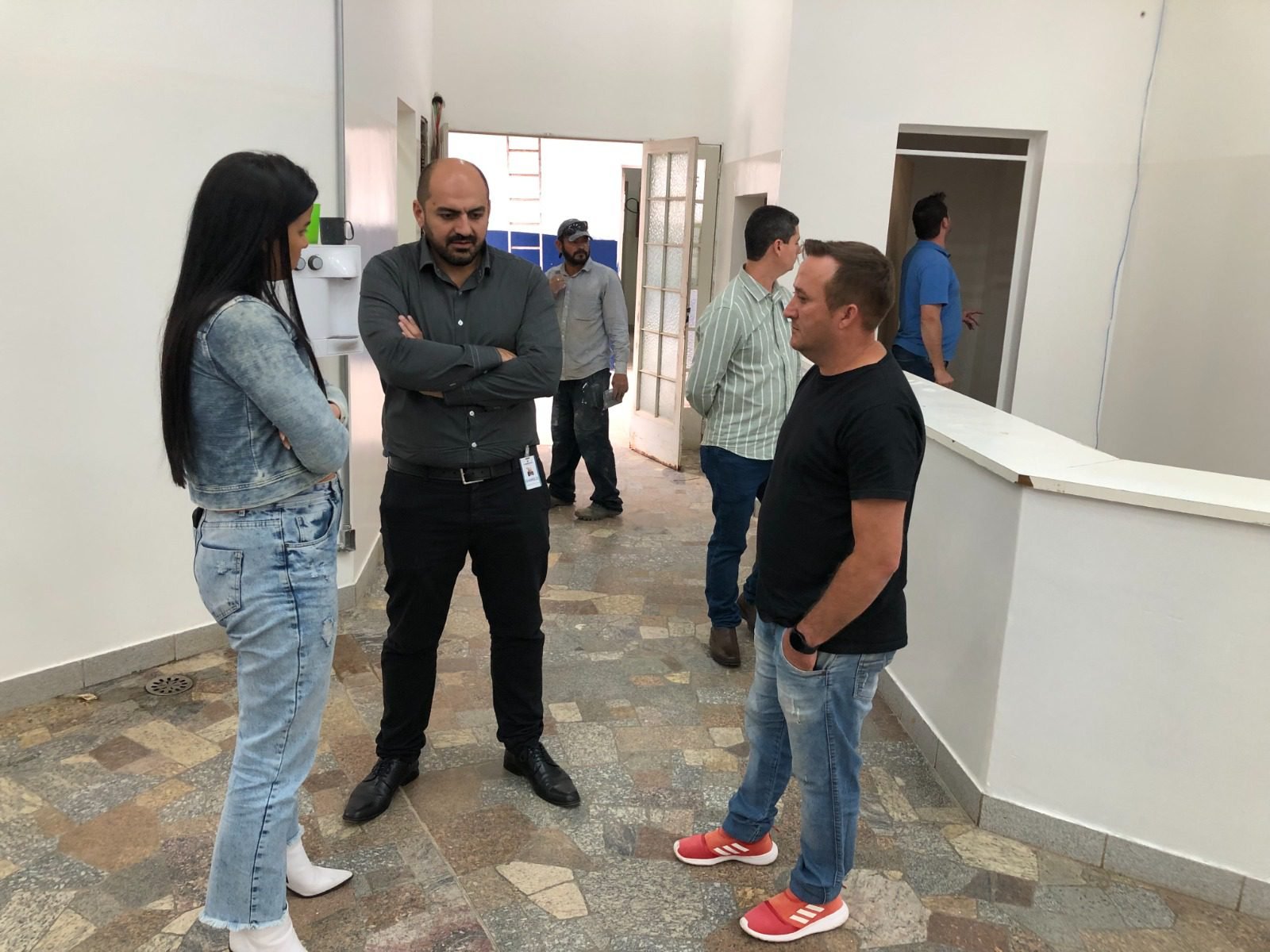 Léo da Padaria acompanha reformas na unidade de Estratégia Saúde da Família do Jardim América II 1 230523 leo