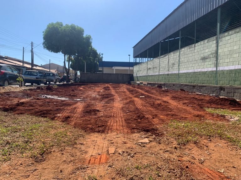 Construção novas vagas estacionamento para UBS 5 Alvorada 2023-05-24 (13)