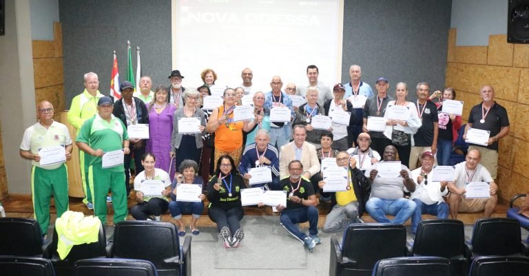 Entrega certificados atletas JOMI PMNO Melhor Idade 2023-05-15 (2)