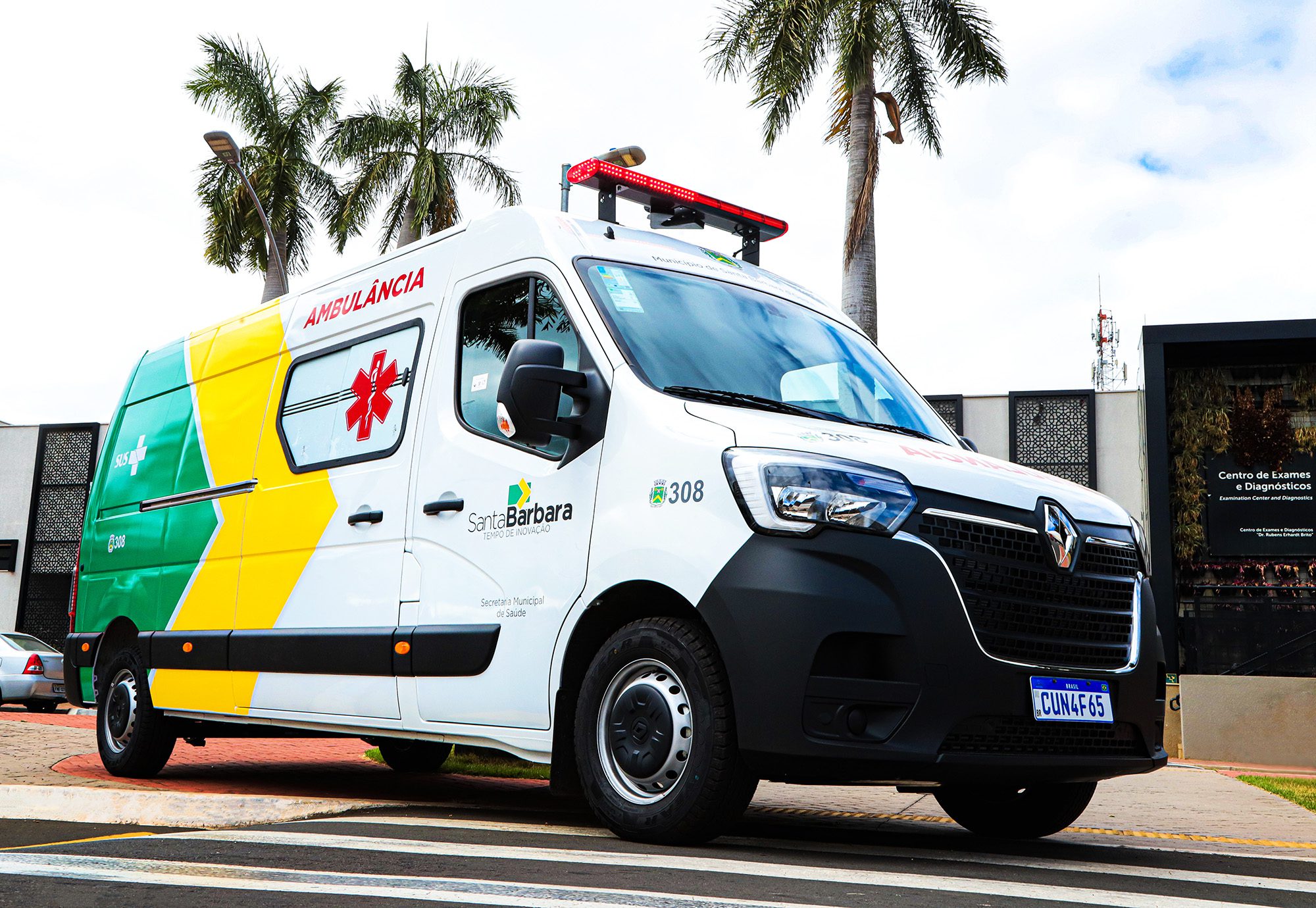 Nova Ambulância 01 - imprensa