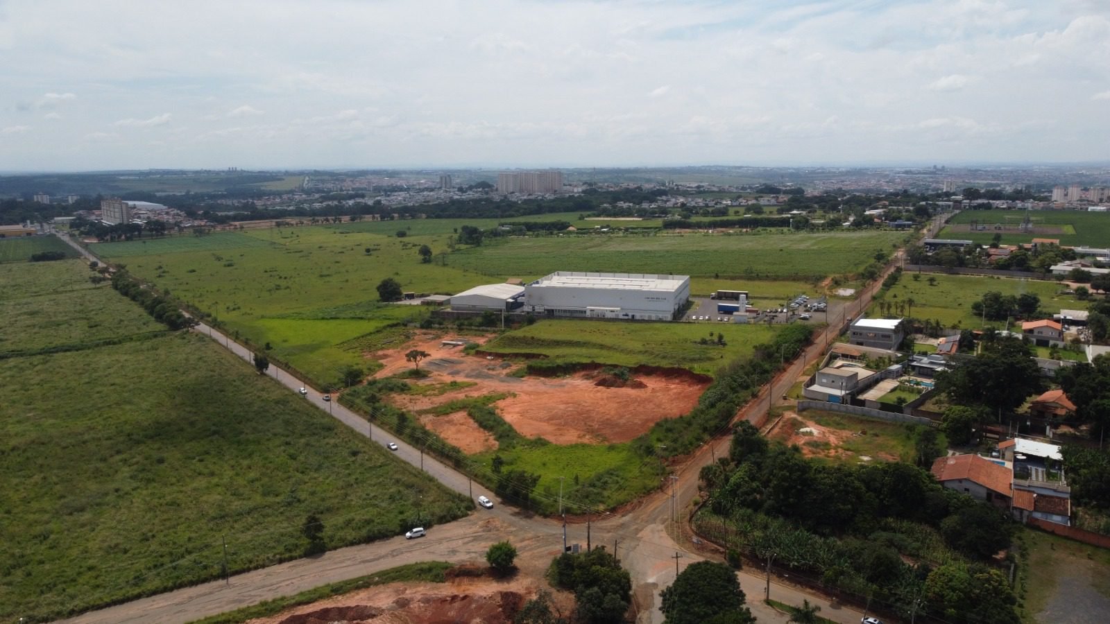 Pavimentação Av Eduardo Karklis e Av Brasil - cruzamento Brasil x Karklis aérea 2023-03