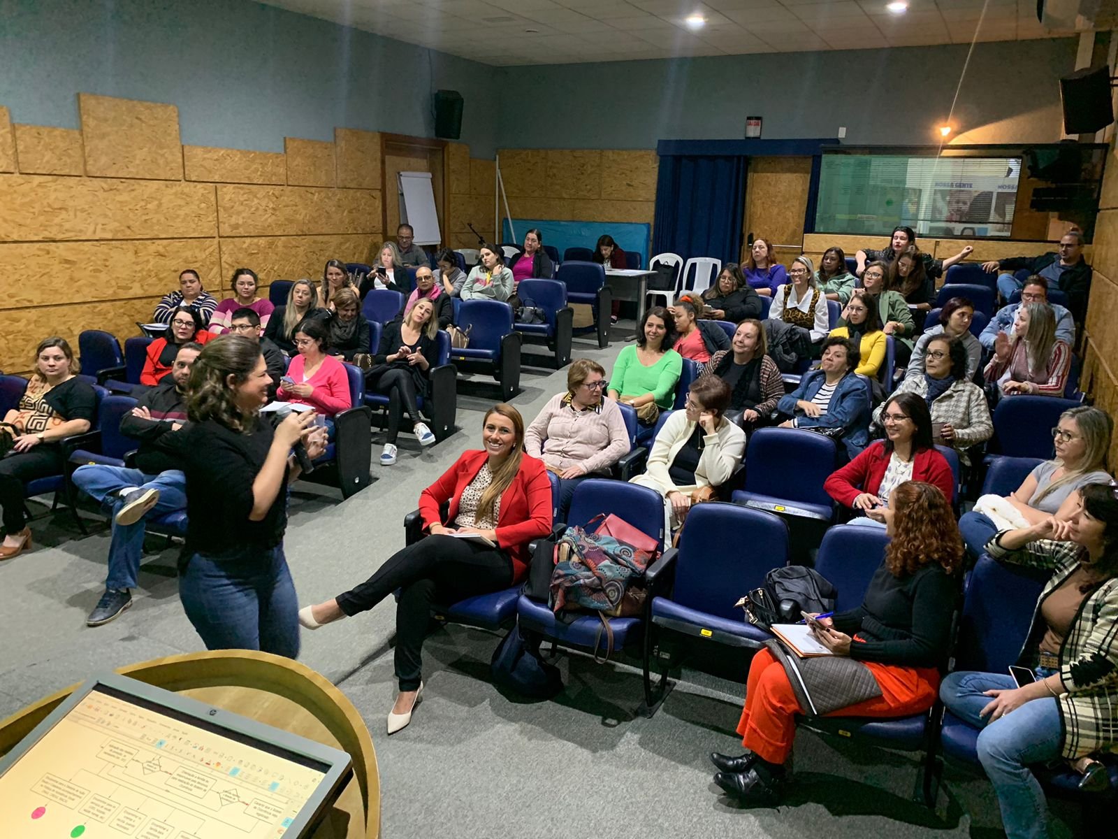 Plano Proteção Infância PMNO - Maná palestra professores no Auditório (4)