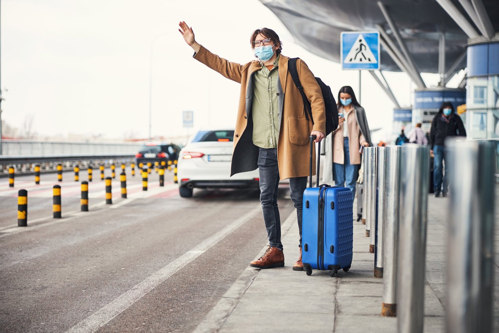 Alugar um carro pode sair 2,5 mais barato que serviços como táxi e carros por aplicativo  Créditos: Envato Imagens