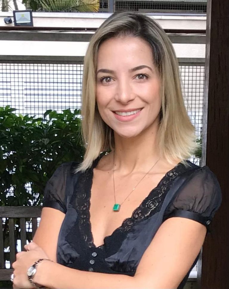 2---Carol-Kicula-Head-de-Customer-success-da-IZIO-CO