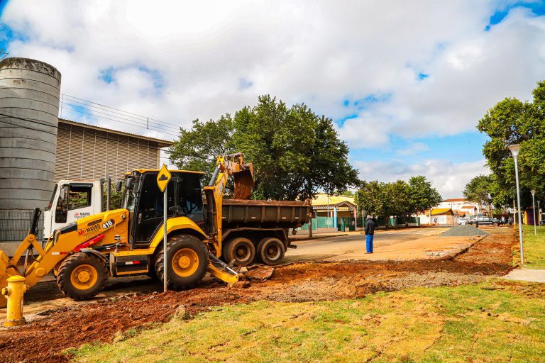 Calçamento CIEP e Campo Sta Rita 03 - imprensa