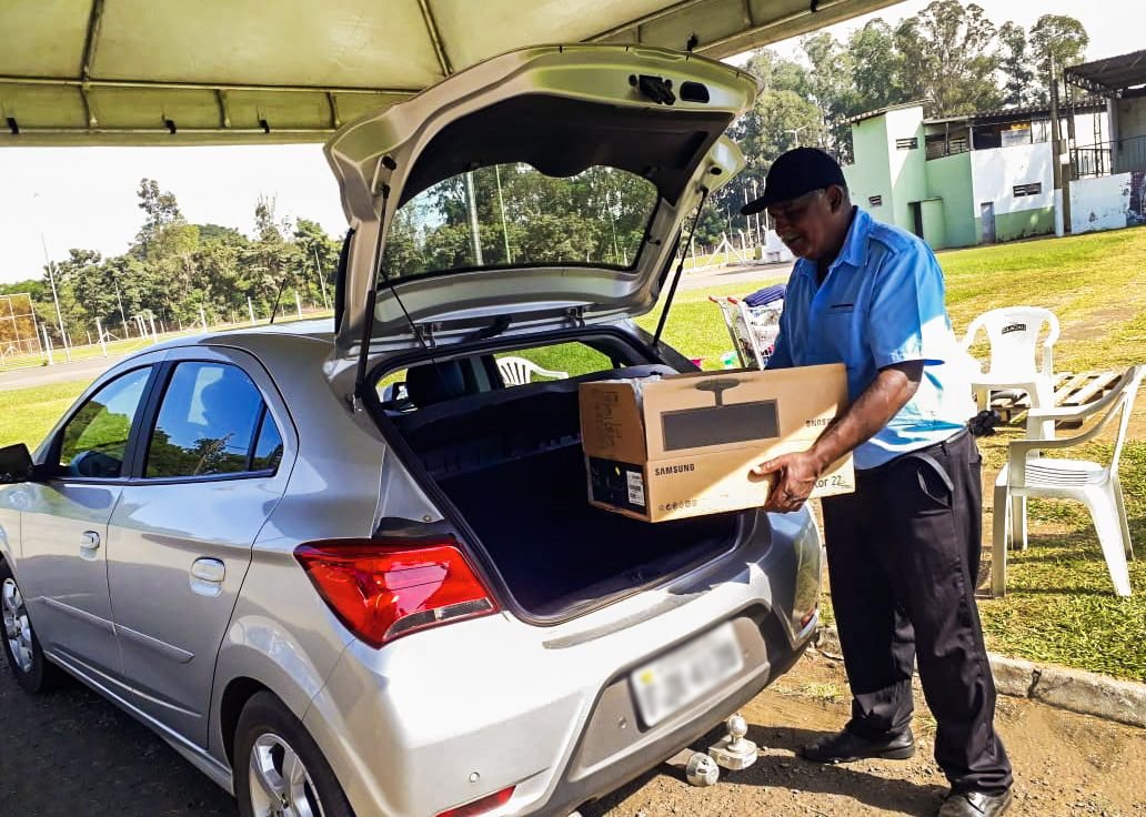 Drive Thru Campanha Agasalho 02 - imprensa