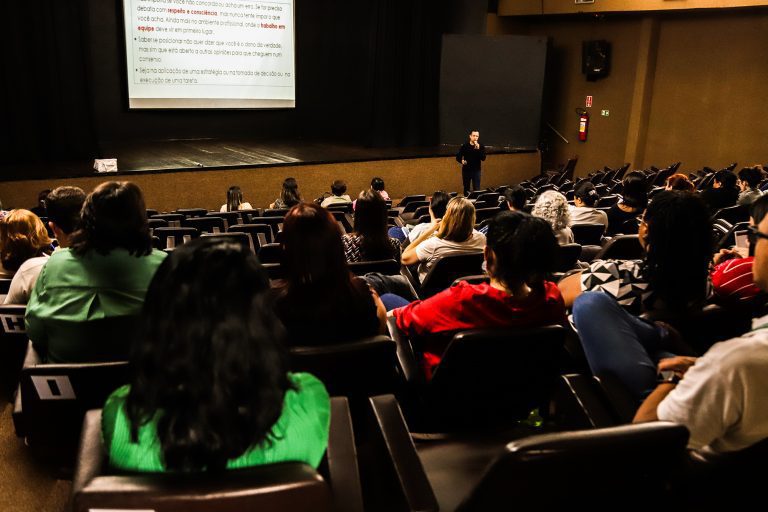 Palestra Ambiente de Trabalho 05 - imprensa