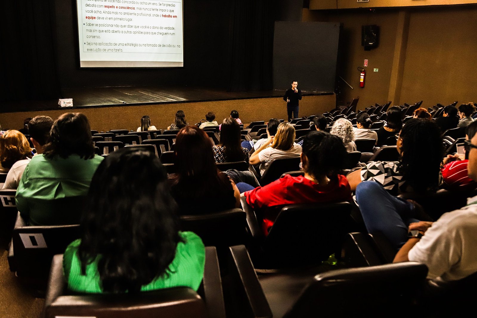 Saúde promove capacitação sobre tolerância no ambiente de trabalho 1 Palestra Ambiente de Trabalho 05 - imprensa