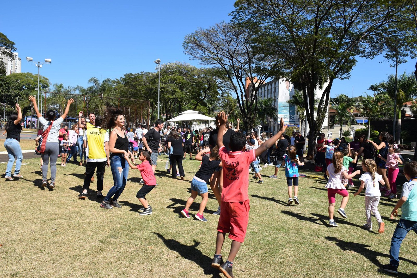 69105323_2470148786377421_1095413335622418432_n