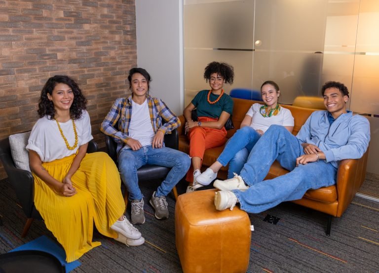 CIA-DE-ESTAGIOS---4º-ANDAR--101