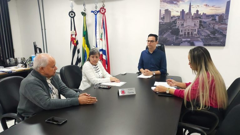 Thiago Brochi discute equiparação salarial entre biólogos e demais profissionais da saúde 1 230814 Brochi 1