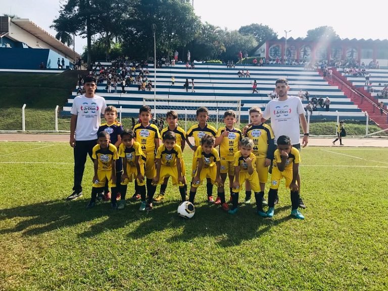 Presença dos pais nas arquibancadas marca rodada do Gigantinho 1 53116204826_fc1222a8b2_c