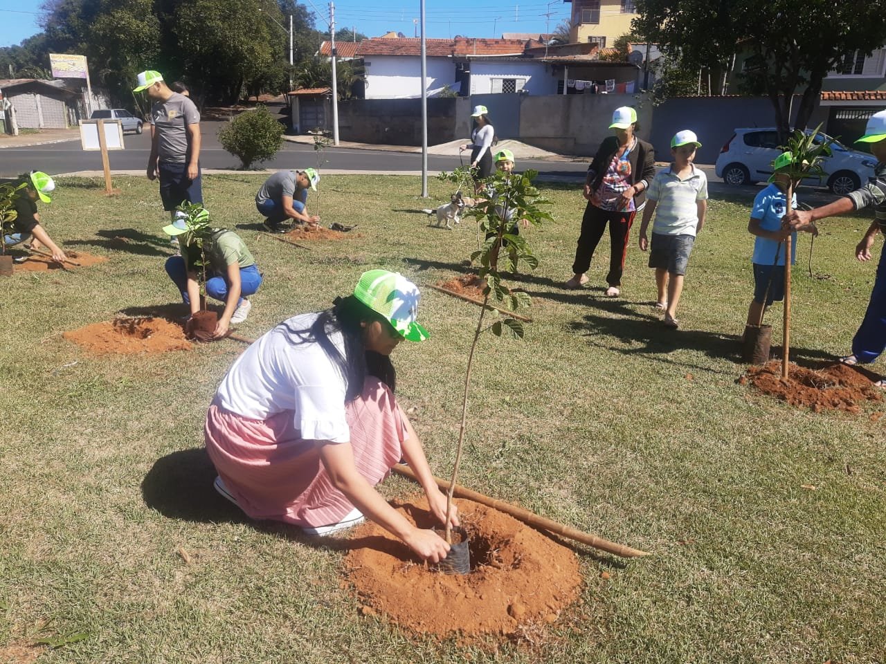 Plantio mudas Dia da Árvore + Ambipar no Parque Linear 23 de Maio 2022-09-24 (33)