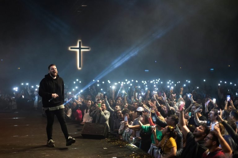 Pastor Andre Fernandes