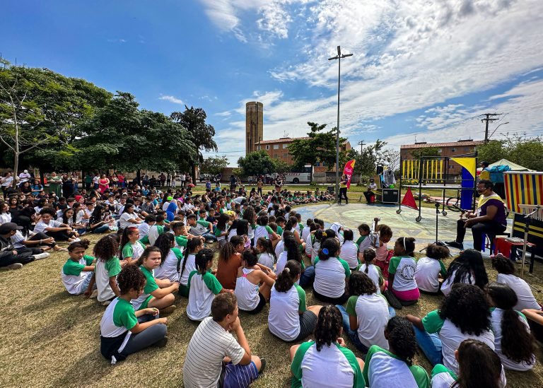 cena barbara imprensa
