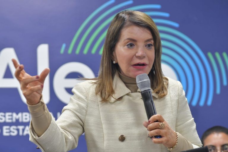 19-10-23-A deputada Professora Bebel que estará no Grito em Defesa da Educação Pública e que promoverá sessão em homenagem a professores na Alesp