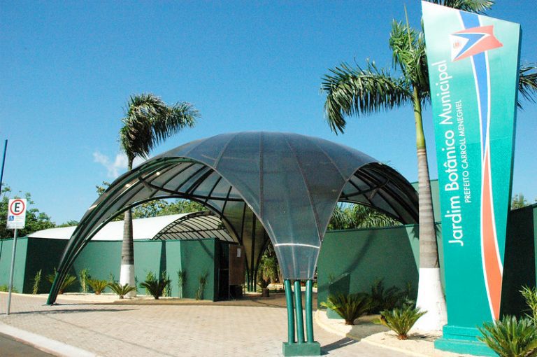 52013883850_9527fae379_c