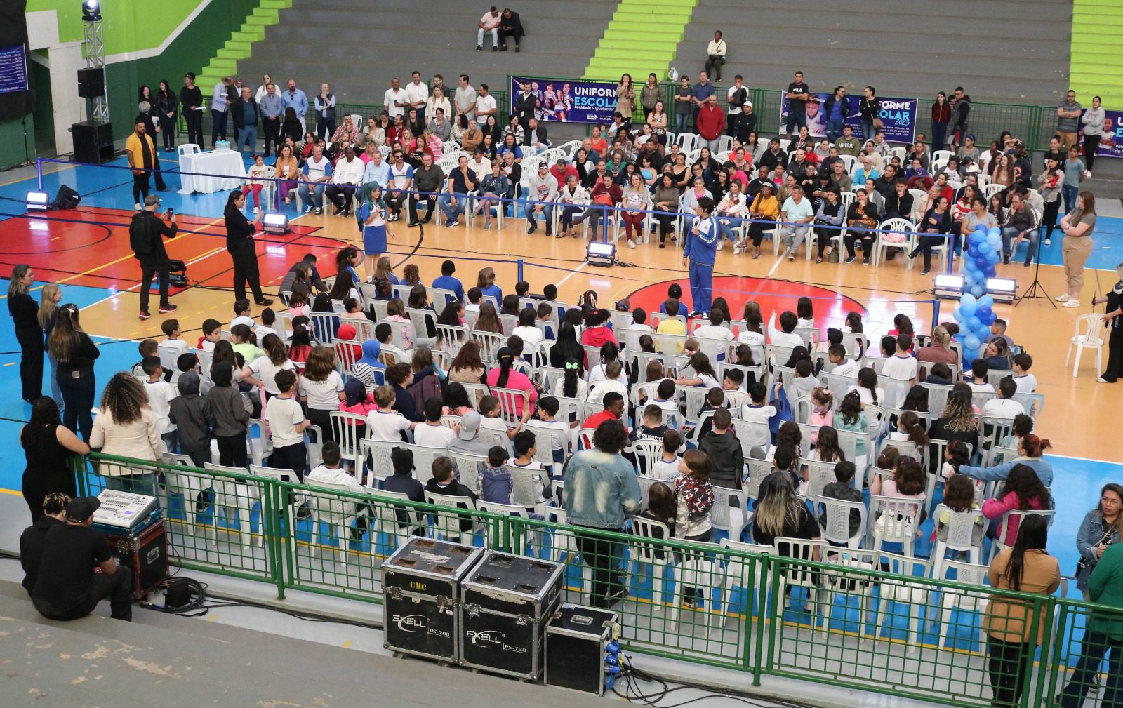 Entrega Kits Uniformes Escolares PMNO no Ginásio 2023-06-30 (22)