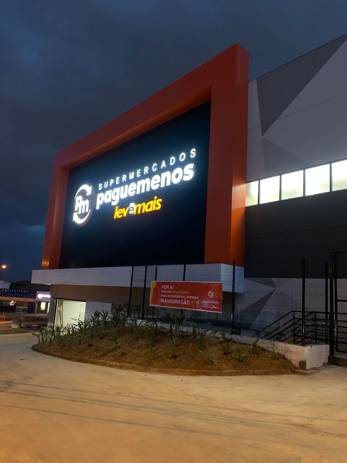 Fachada loja Campinas - Castelo