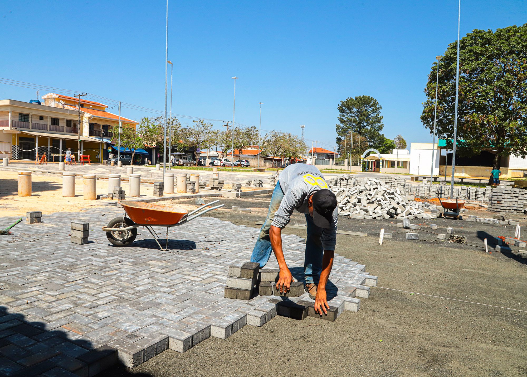 Praça Rossi Armênio 03 - imprensa