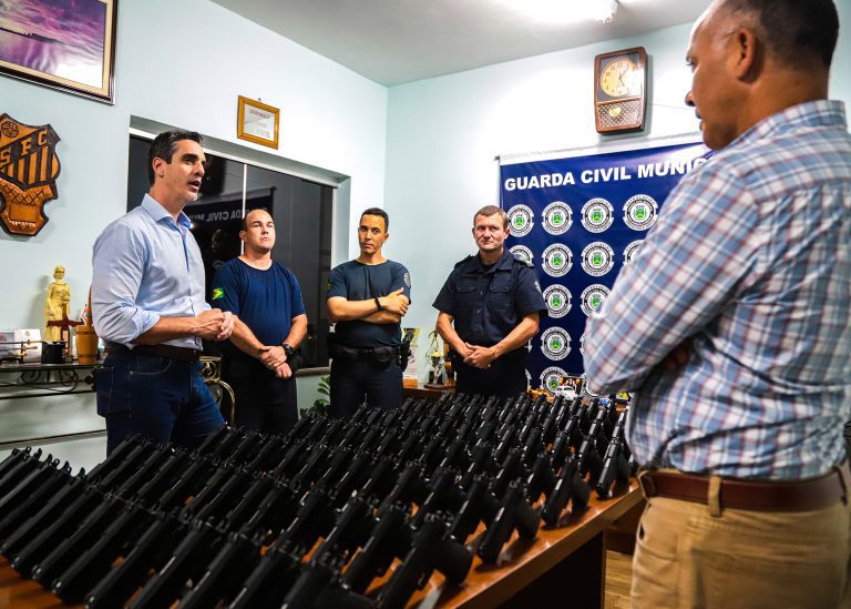 Rafael Novas Armas 03 - imprensa