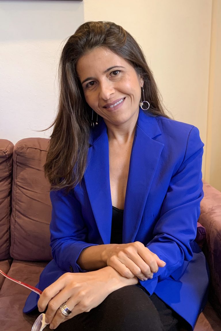 Ta-#770nia-Lins-foto-divulgac-#807a-#771o