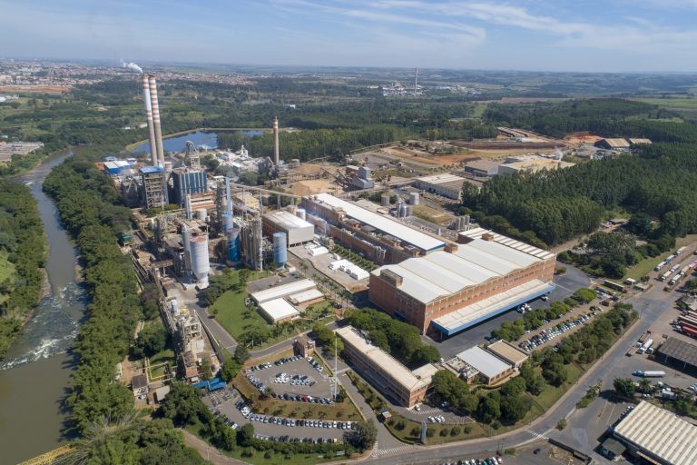 Unidade Limeira/SP da Suzano Papel e Celulose.