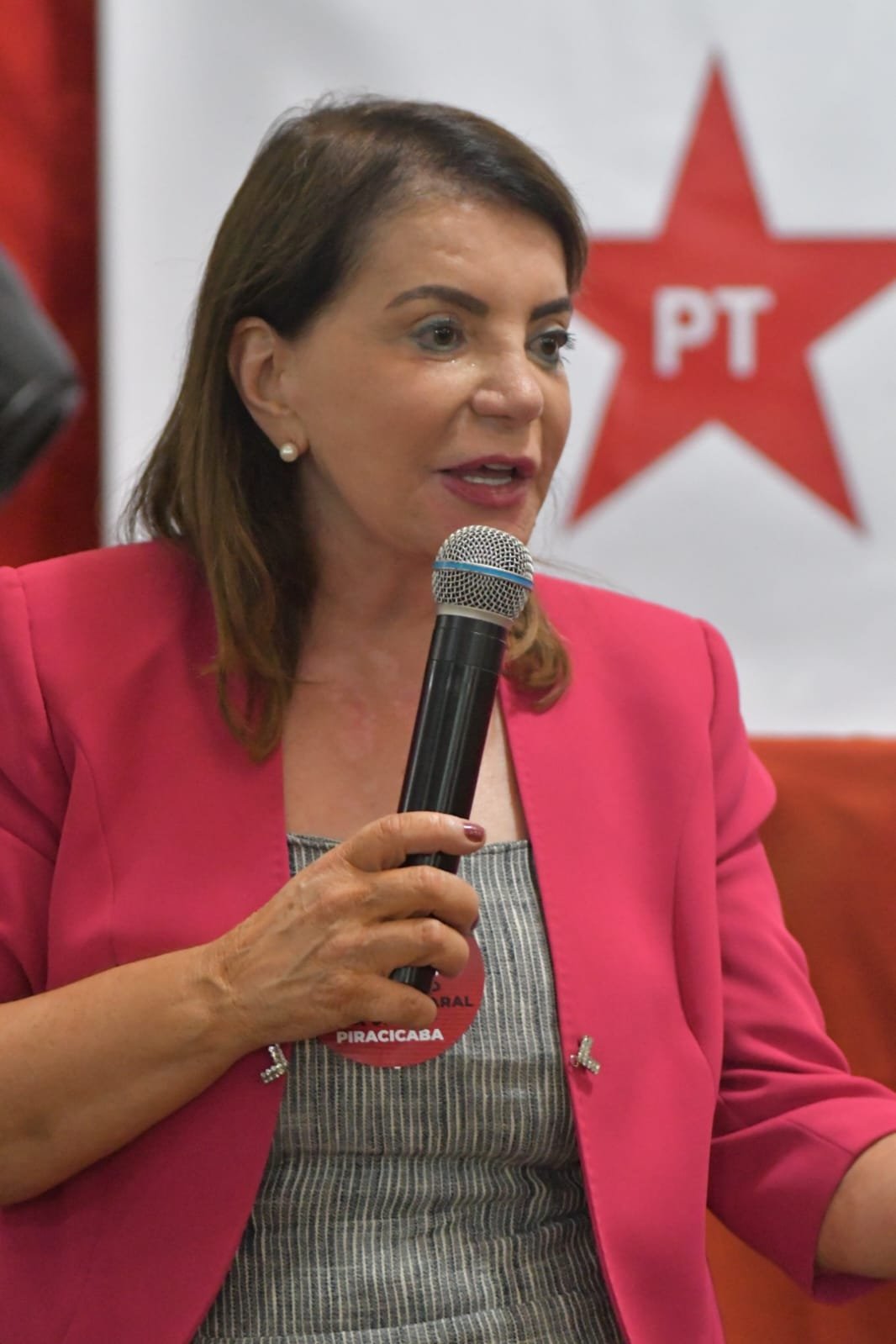 13-11-23-Bebel fez questão de cumprimentar o presidente Lula e a diplomacia brasileira pelo tão esperado êxito em mais uma etapa da Operacão Voltando em Paz