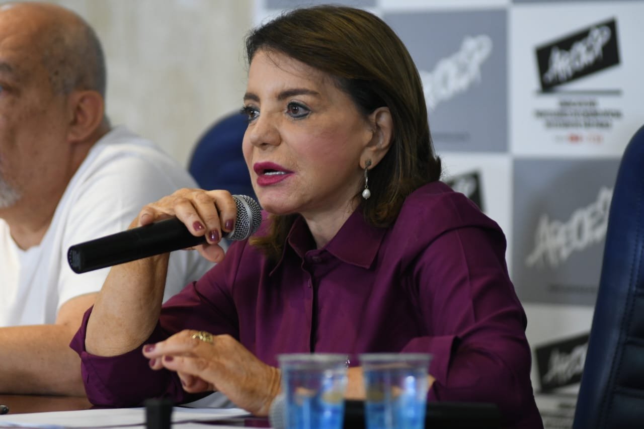 29-11-23-A deputada Professora diz enquanto o governador Tarcísio de Freitas quer cortar recursos da educação, o presidente Lula procura injetar recursos