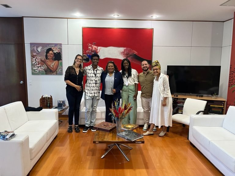 6d8f3b59-a07f-44aa-ac8e-7b28e8065ba8