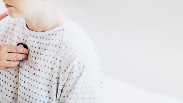 doctor-checking-patients-lung-coronavirus-infection--1-