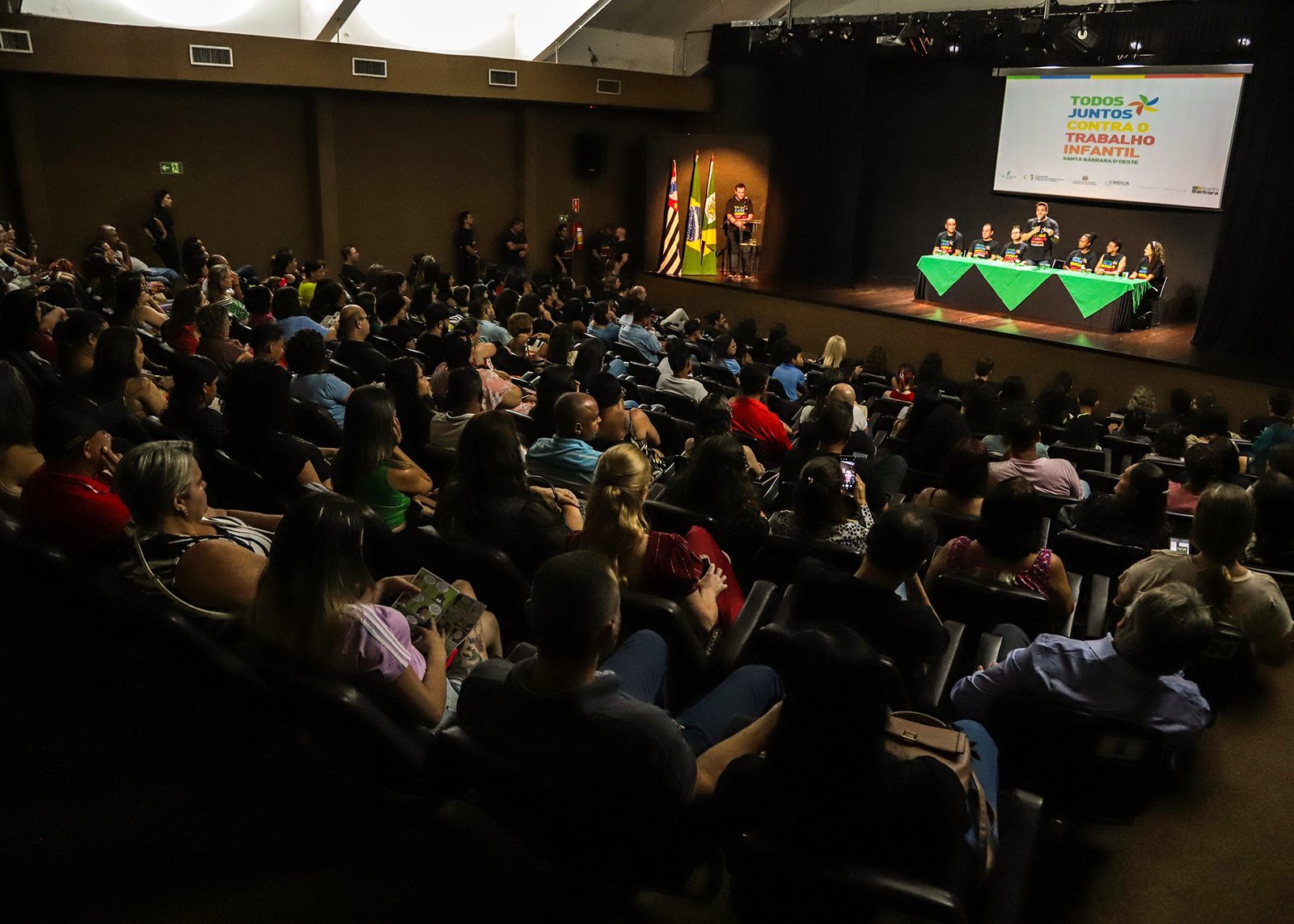 Combate Trabalho Infantil 05 - imprensa