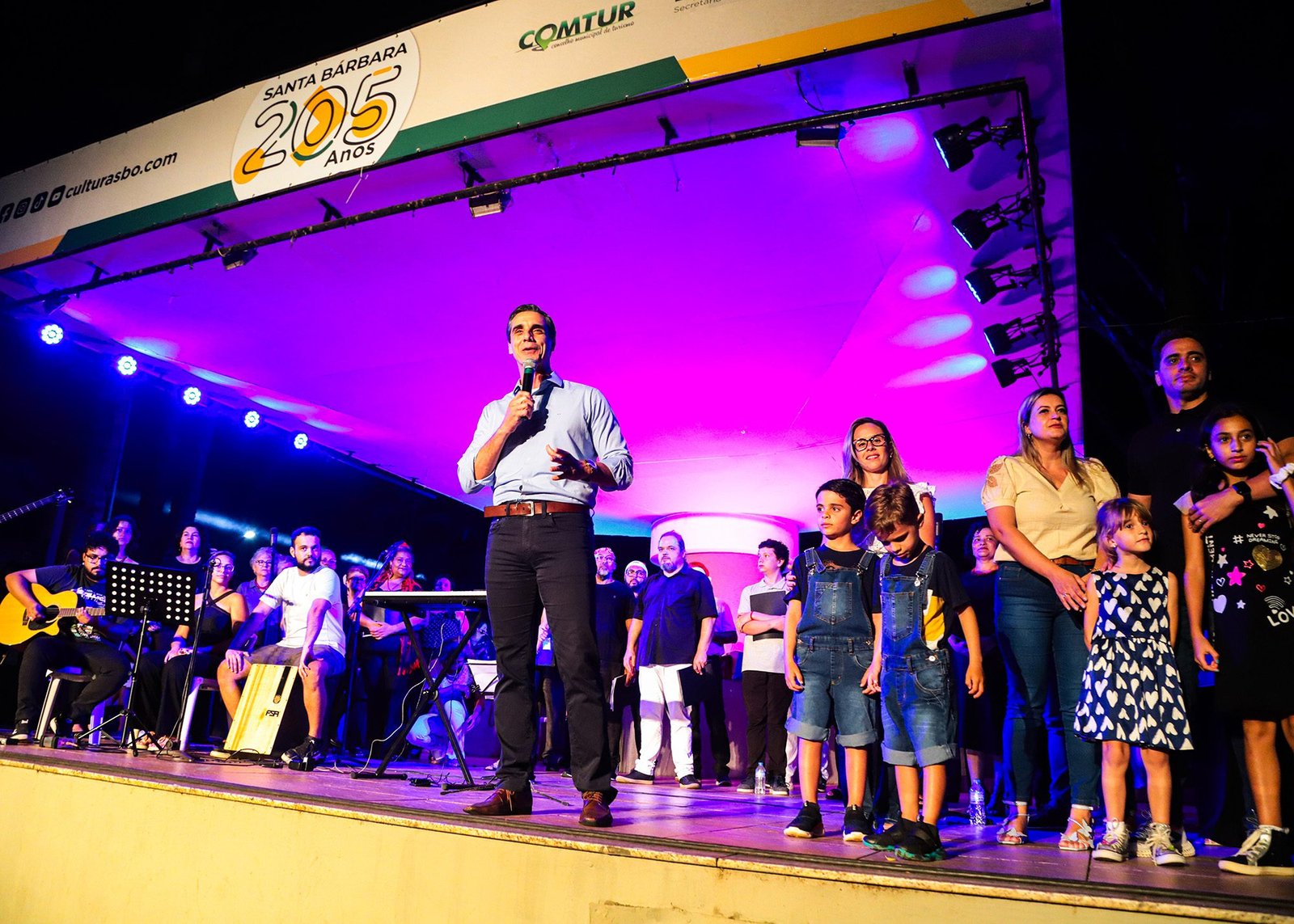 Aniversário de 205 anos de Santa Bárbara d’Oeste ilumina coração da cidade 1 Natal das Árvores 01 - imprensa