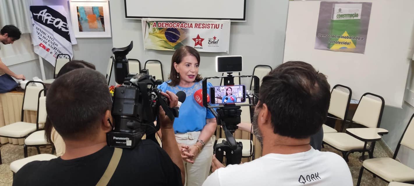 17-01-24-A deputada Professora Bebel diz que falta política habitacional arrojada no Estado de São Paulo em quem mais sofre é a população de baixa renda